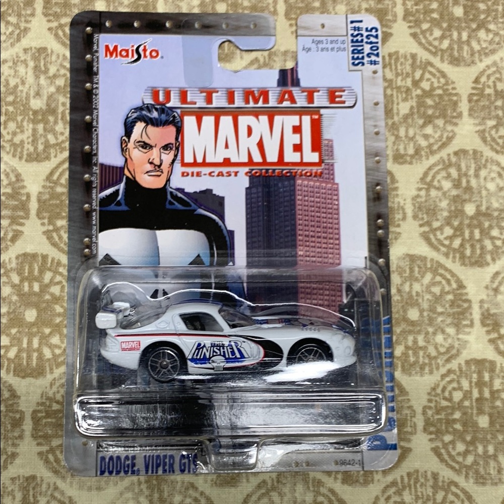 Maisto Marvel Die-Cast Dodge Viper GTS